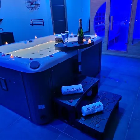 Nuit Blanche Normandie Love hotel Eu (Senna Marittima)