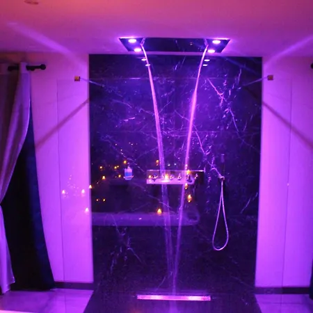 Love hotel Nuit Blanche Normandie Eu (Senna Marittima)