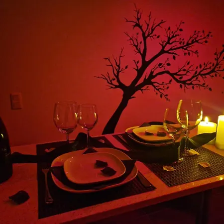 Nuit Blanche Normandie Love hotel